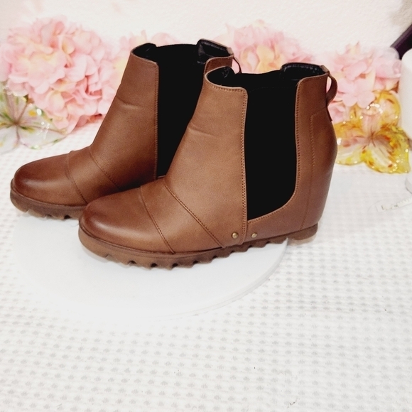 Tinstree Non-Slip Hidden Wedge Chelsea Boots Pull on Ankle Booties Size 10 - Picture 2 of 11